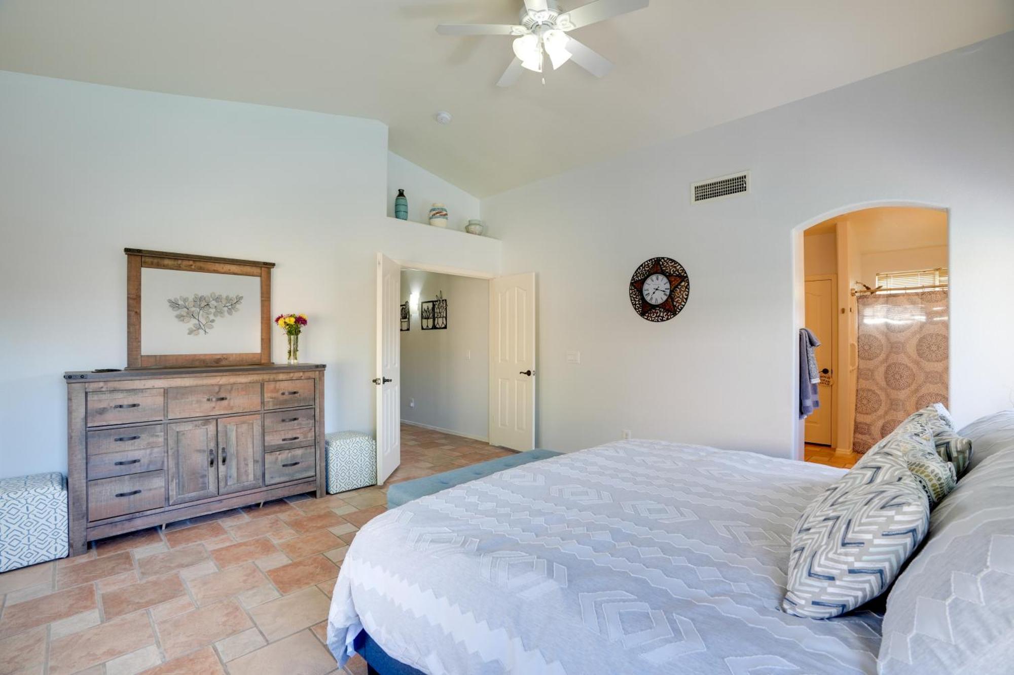 Sunny Surprise Getaway With Private Yard And Pool Villa Dış mekan fotoğraf